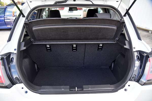 2024 Suzuki Swift Hybrid Plus UZ