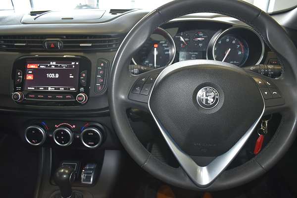 2018 Alfa Romeo Giulietta Super Series 2