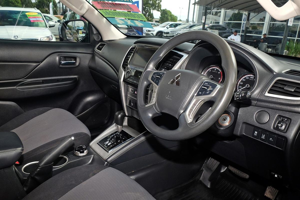 2019 Mitsubishi Triton GLX+ MR 4X4
