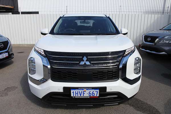2023 Mitsubishi Outlander ES ZM