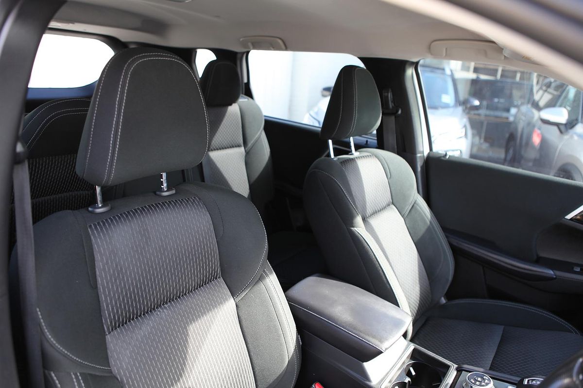 2023 Mitsubishi Outlander ES ZM