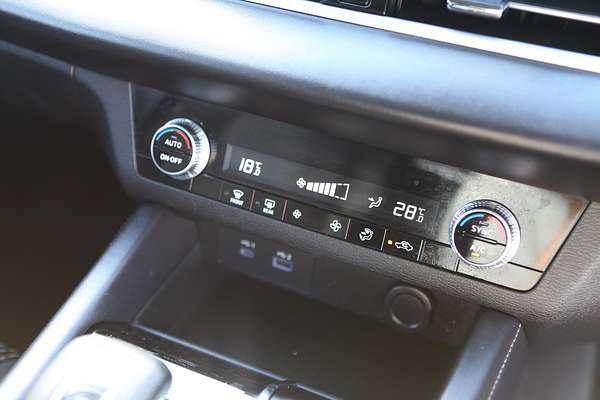 2023 Mitsubishi Outlander ES ZM