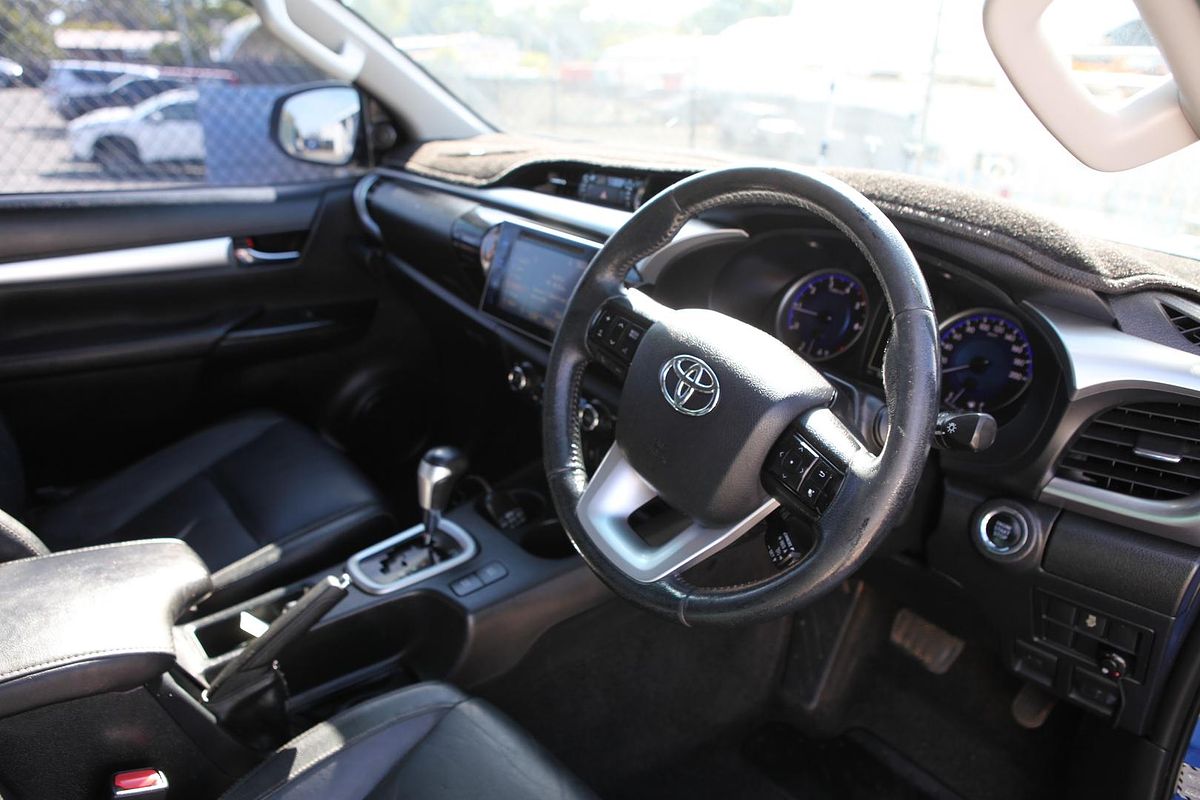 2015 Toyota Hilux SR5 GUN126R 4X4