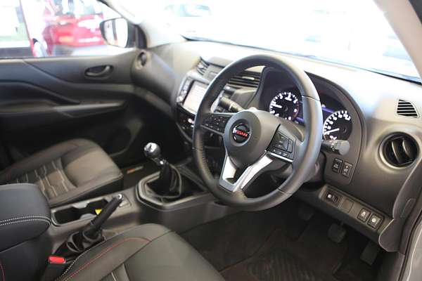 2025 Nissan Navara PRO-4X D23 4X4