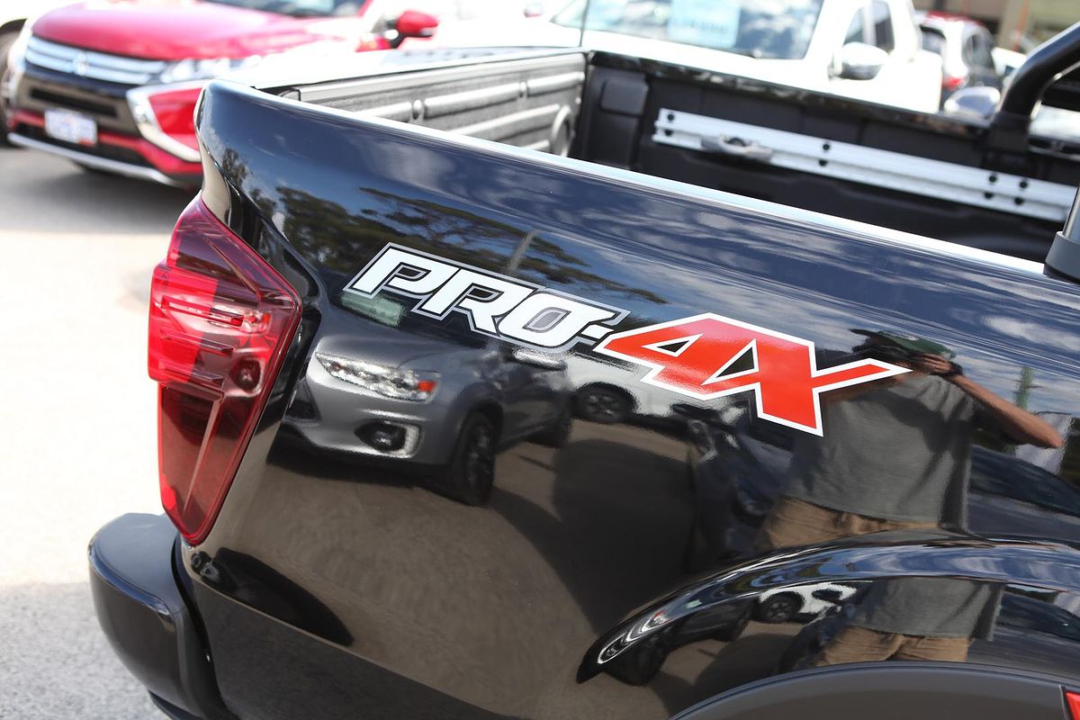 2025 Nissan Navara PRO-4X D23 4X4