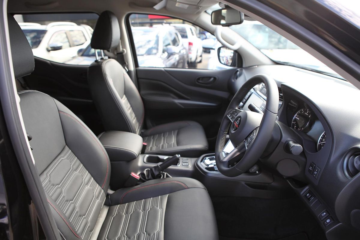 2025 Nissan Navara PRO-4X D23 4X4