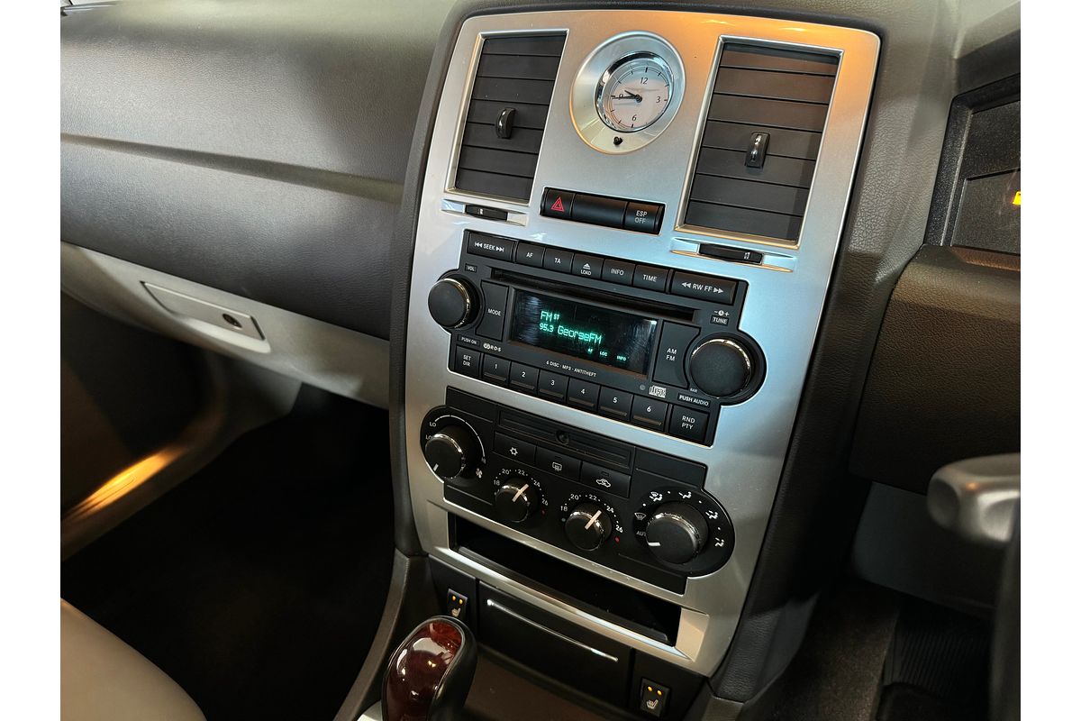 2006 Chrysler 300 C 5.7L V8 SEDAN