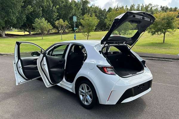 2022 Toyota Corolla Ascent Sport Mzea12R