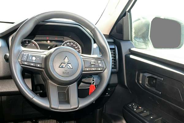 2024 Mitsubishi Triton GLX+ MV 4X4