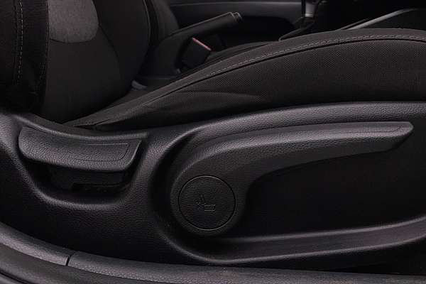 2022 Kia Stonic S YB