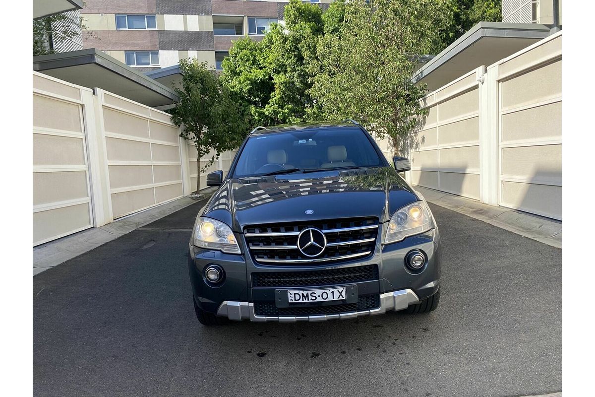 2010 Mercedes-Benz M-Class ML350 CDI BlueEFFICIENCY AMG Sports W164