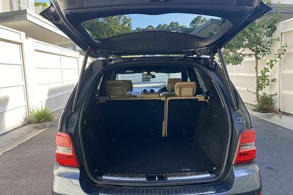 2010 Mercedes-Benz M-Class ML350 CDI BlueEFFICIENCY AMG Sports W164