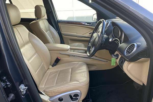 2010 Mercedes-Benz M-Class ML350 CDI BlueEFFICIENCY AMG Sports W164