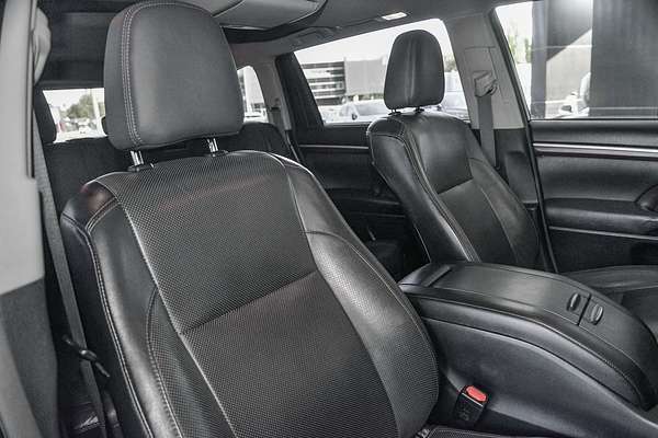 2015 Toyota Kluger Grande GSU55R