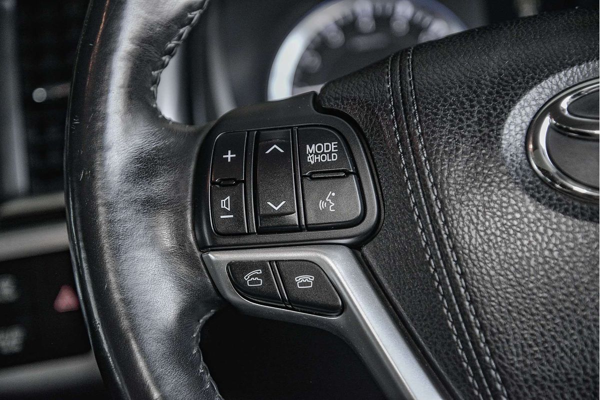 2015 Toyota Kluger Grande GSU55R