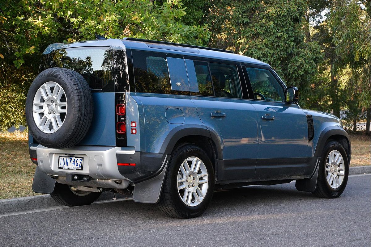 2024 Land Rover Defender 110 P300 S L663