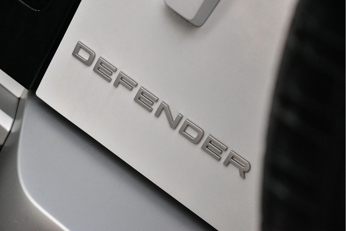 2024 Land Rover Defender 110 P300 S L663