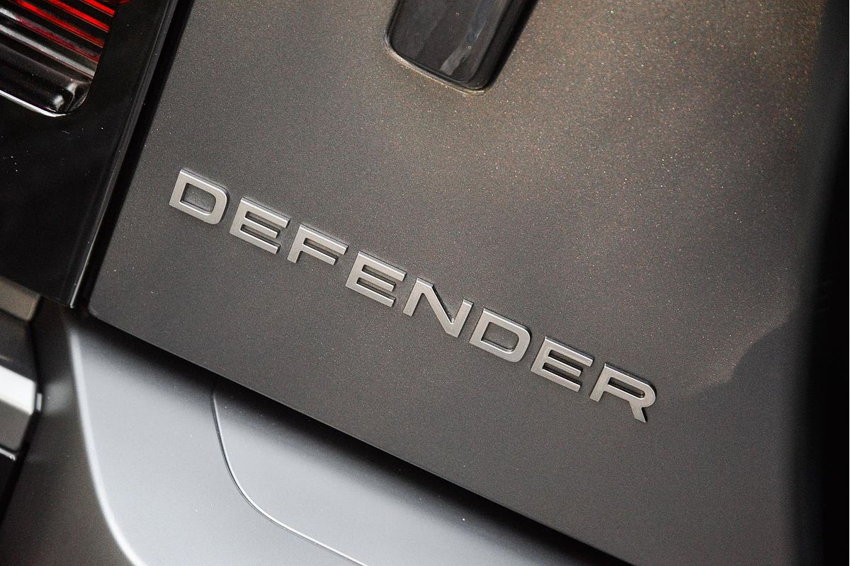 2024 Land Rover Defender 130 P400 Outbound L663