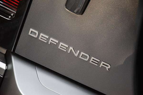2024 Land Rover Defender 130 P400 Outbound L663
