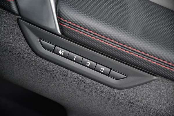 2022 Land Rover Discovery Sport P250 R-Dynamic SE L550