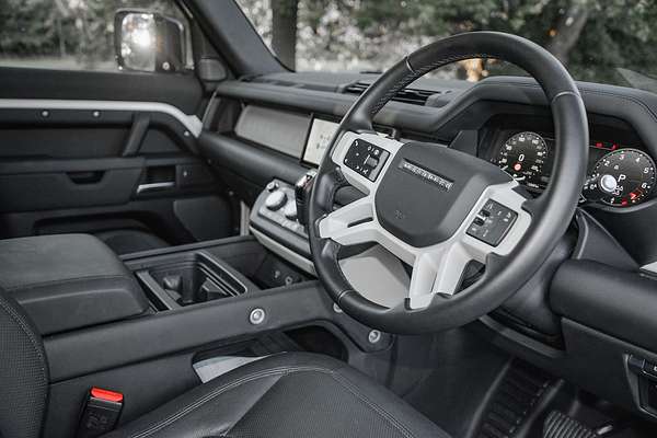 2024 Land Rover Defender 110 P300 S L663