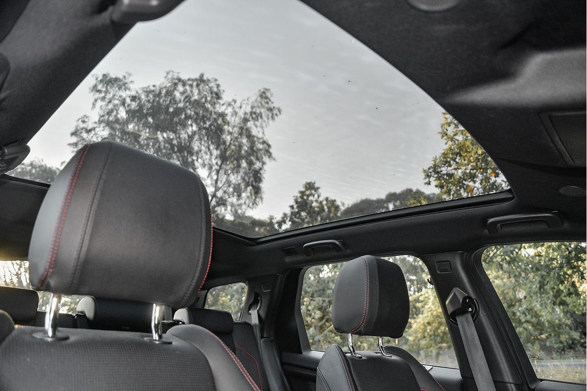 2022 Land Rover Discovery Sport P250 R-Dynamic SE L550