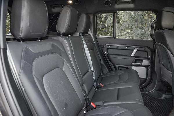 2024 Land Rover Defender 130 P400 Outbound L663