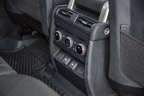2024 Land Rover Defender 130 P400 Outbound L663