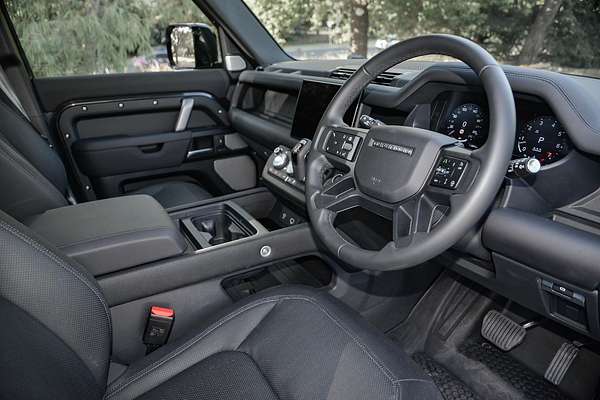 2024 Land Rover Defender 130 P400 Outbound L663