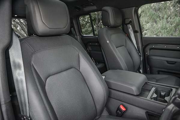 2024 Land Rover Defender 130 P400 Outbound L663