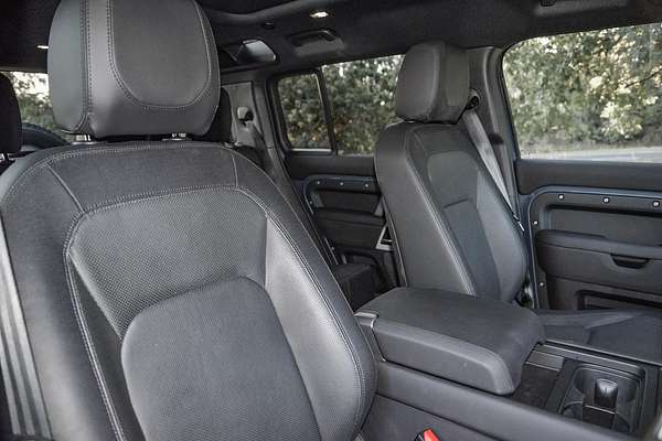 2023 Land Rover Defender 110 P400e X-Dynamic SE L663