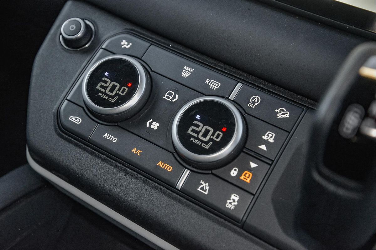 2024 Land Rover Defender 110 P300 S L663
