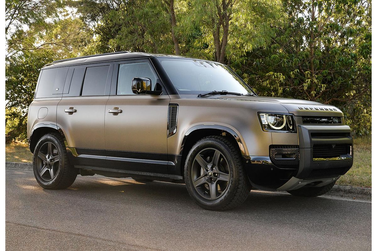 2023 Land Rover Defender 110 P400e X-Dynamic SE L663