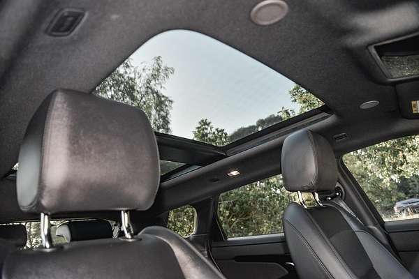 2024 Land Rover Range Rover Evoque P250 Dynamic SE L551