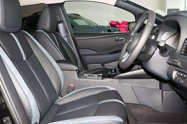 2022 Nissan LEAF e+ ZE1