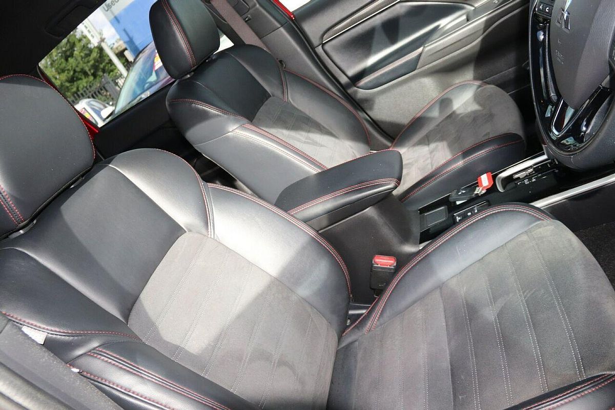 2021 Mitsubishi Outlander Black Edition ZL