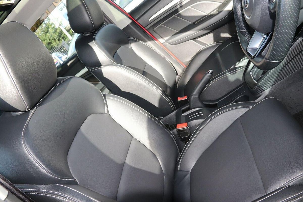 2021 MG ZS Essence AZS1