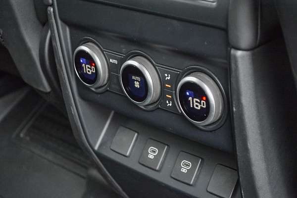 2024 Land Rover Defender 110 P300 S L663