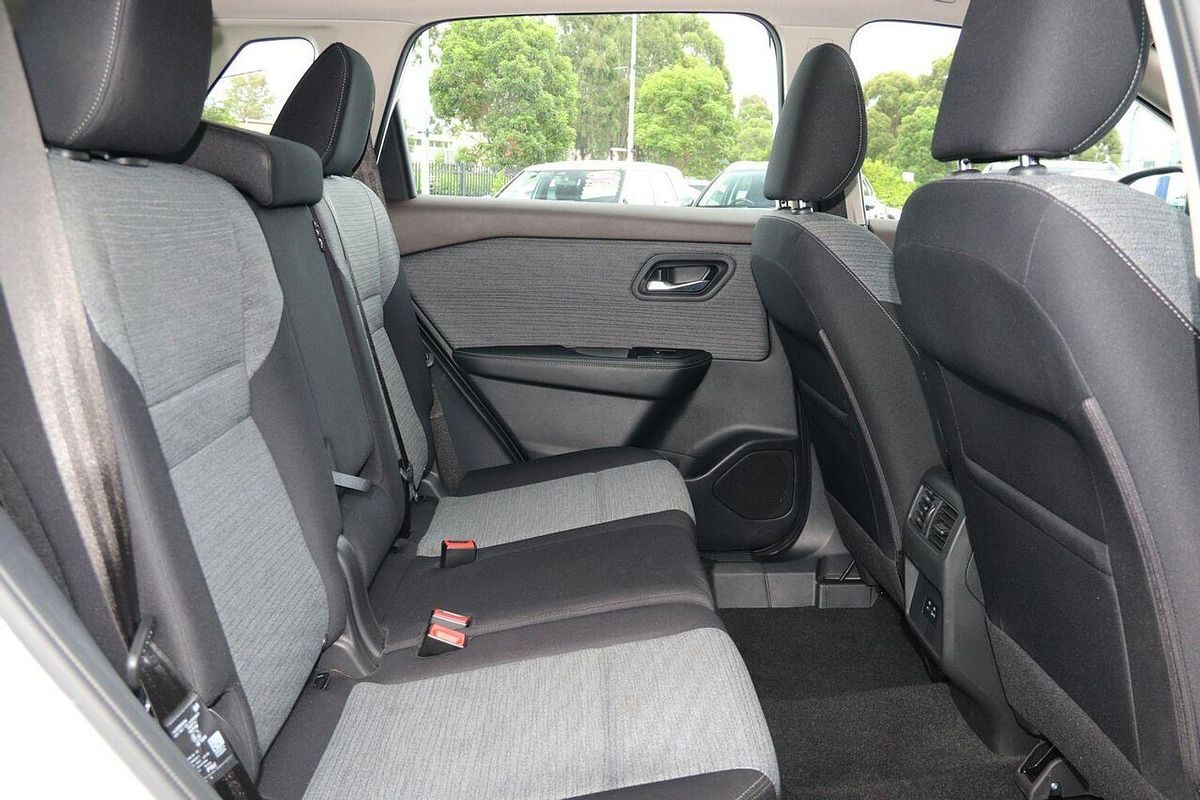 2023 Nissan X-TRAIL ST T33