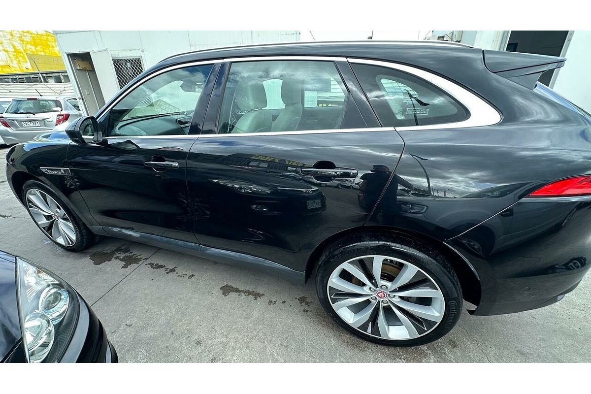 2016 Jaguar F-PACE 20d Prestige X761