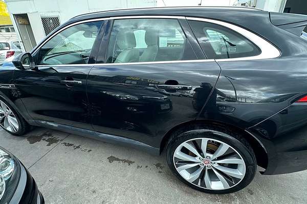 2016 Jaguar F-PACE 20d Prestige X761