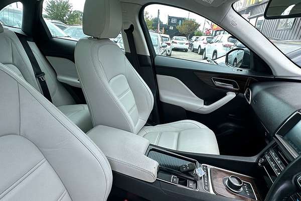 2016 Jaguar F-PACE 20d Prestige X761