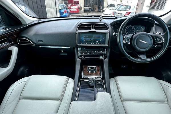 2016 Jaguar F-PACE 20d Prestige X761