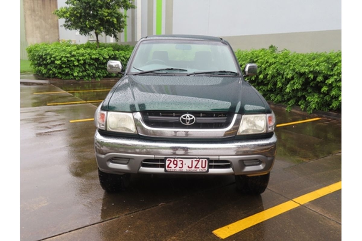 2005 Toyota Hilux SR5 KZN165R 4X4