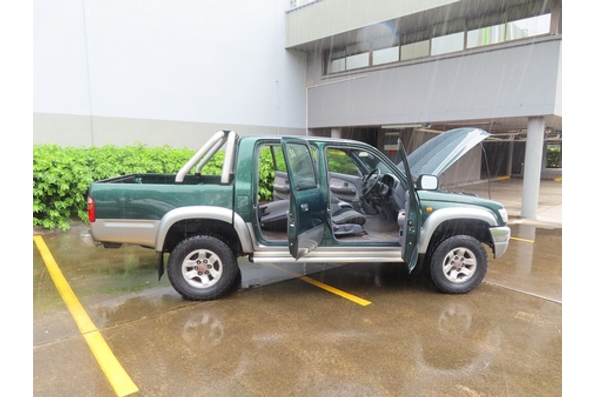 2005 Toyota Hilux SR5 KZN165R 4X4