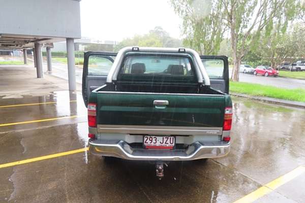 2005 Toyota Hilux SR5 KZN165R 4X4