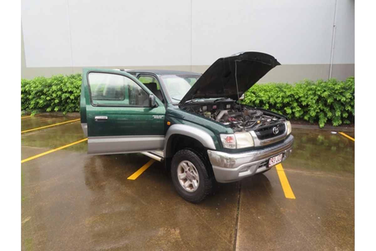 2005 Toyota Hilux SR5 KZN165R 4X4