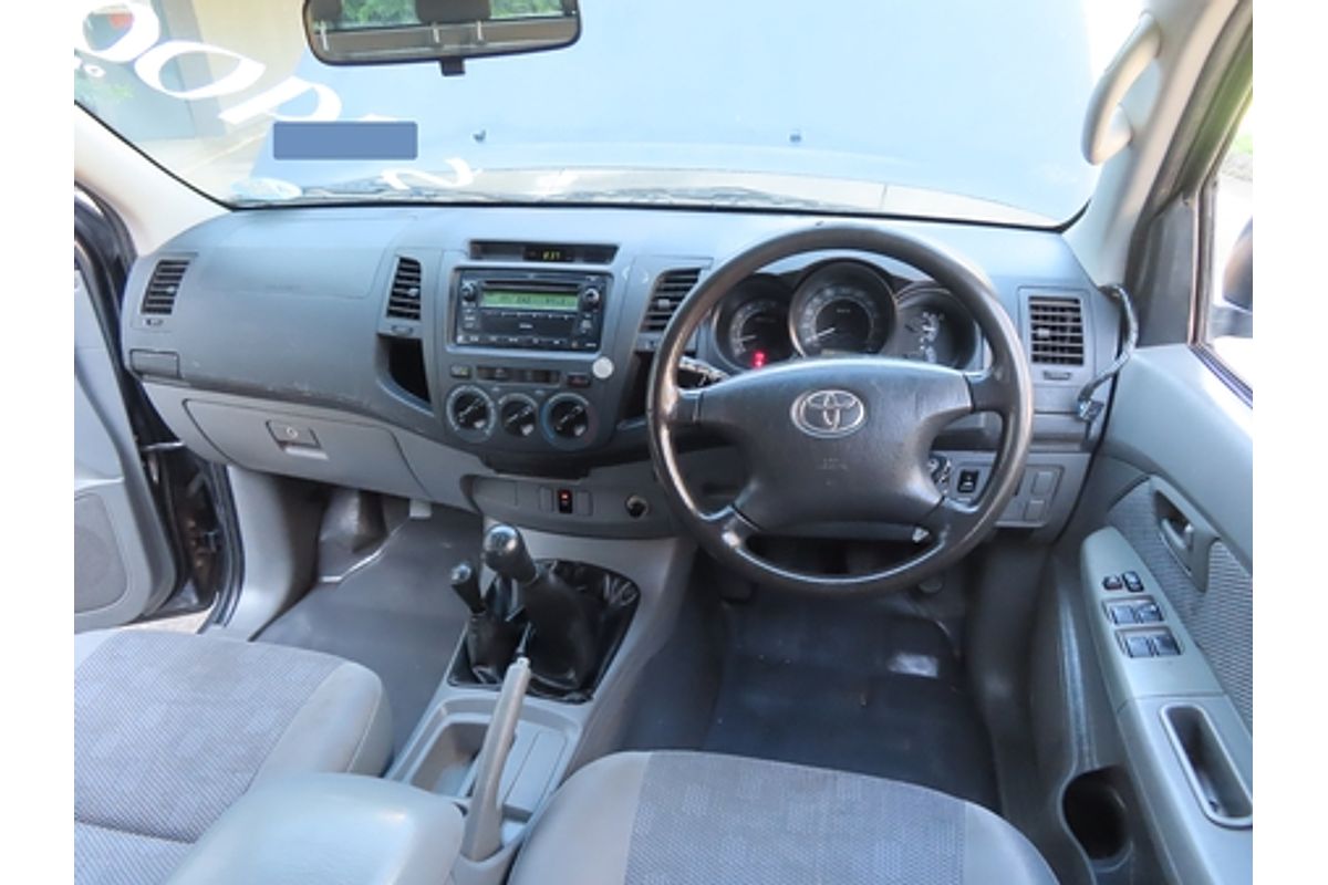 2007 Toyota Hilux SR GGN25R 4X4