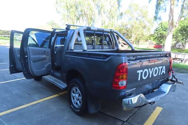 2007 Toyota Hilux SR GGN25R 4X4