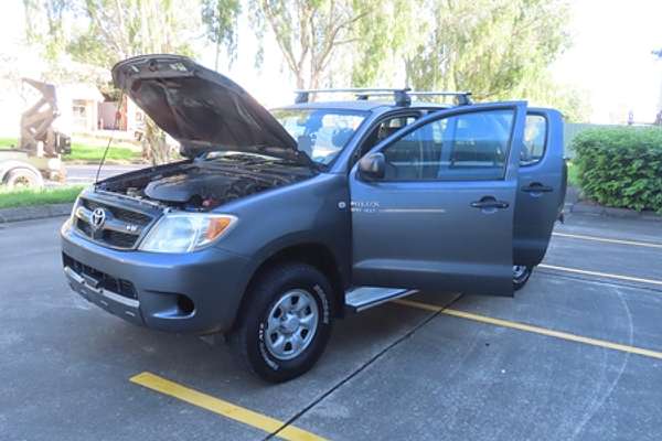 2007 Toyota Hilux SR GGN25R 4X4